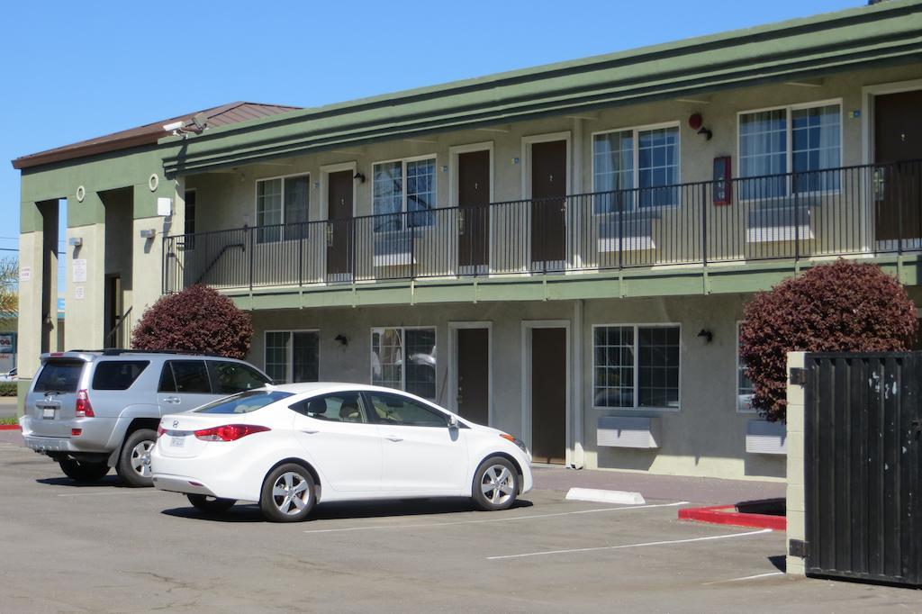 American Inn Stockton Exterior foto